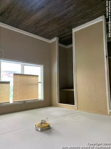 Canyon Lake, TX 78133,1558 Roadside Dr