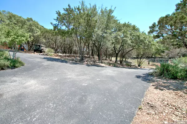 Canyon Lake, TX 78133-3361,1564 Crossbow Dr