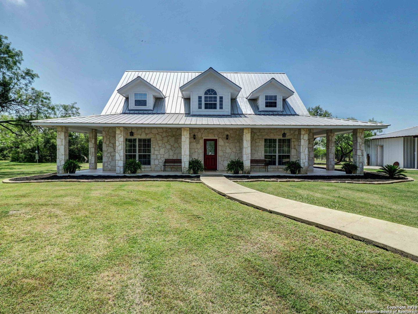 3104 COUNTY ROAD 4516, Hondo, TX 78861-6125