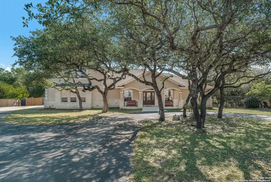 252 BENTWOOD DR, Spring Branch, TX 78070-6027