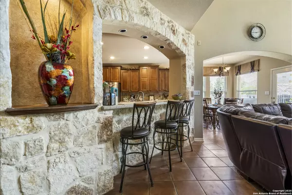 Fair Oaks Ranch, TX 78015-4279,8201 ROSEBEN CIR