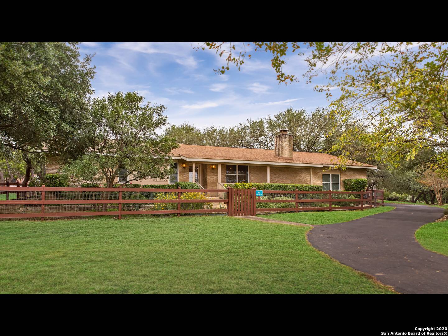 402 MISTY WATER LN, San Antonio, TX 78260-2219