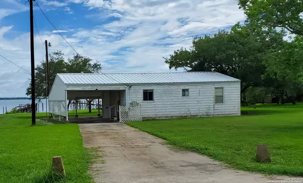 Mathis, TX 78368,131 Sunny Ln