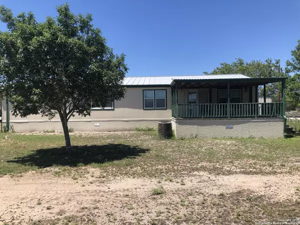 Three Rivers, TX 78071,105 Lauryn
