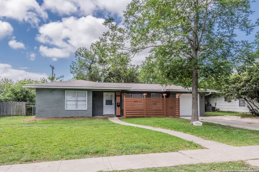 446 PINEWOOD LN, San Antonio, TX 78216-6411