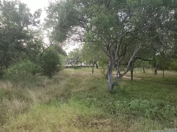 Hondo, TX 78861,189 County  Road 4636