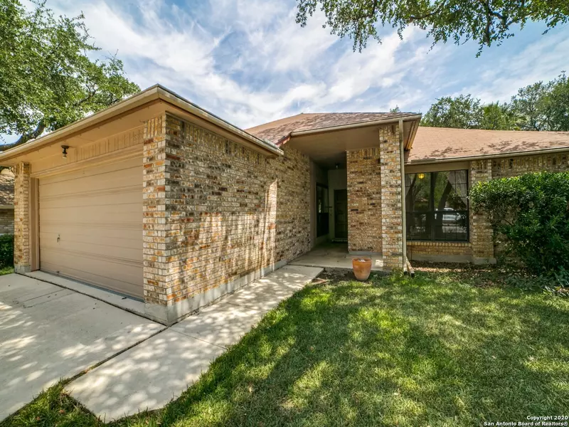 8810 SILENT OAKS, San Antonio, TX 78250-6267