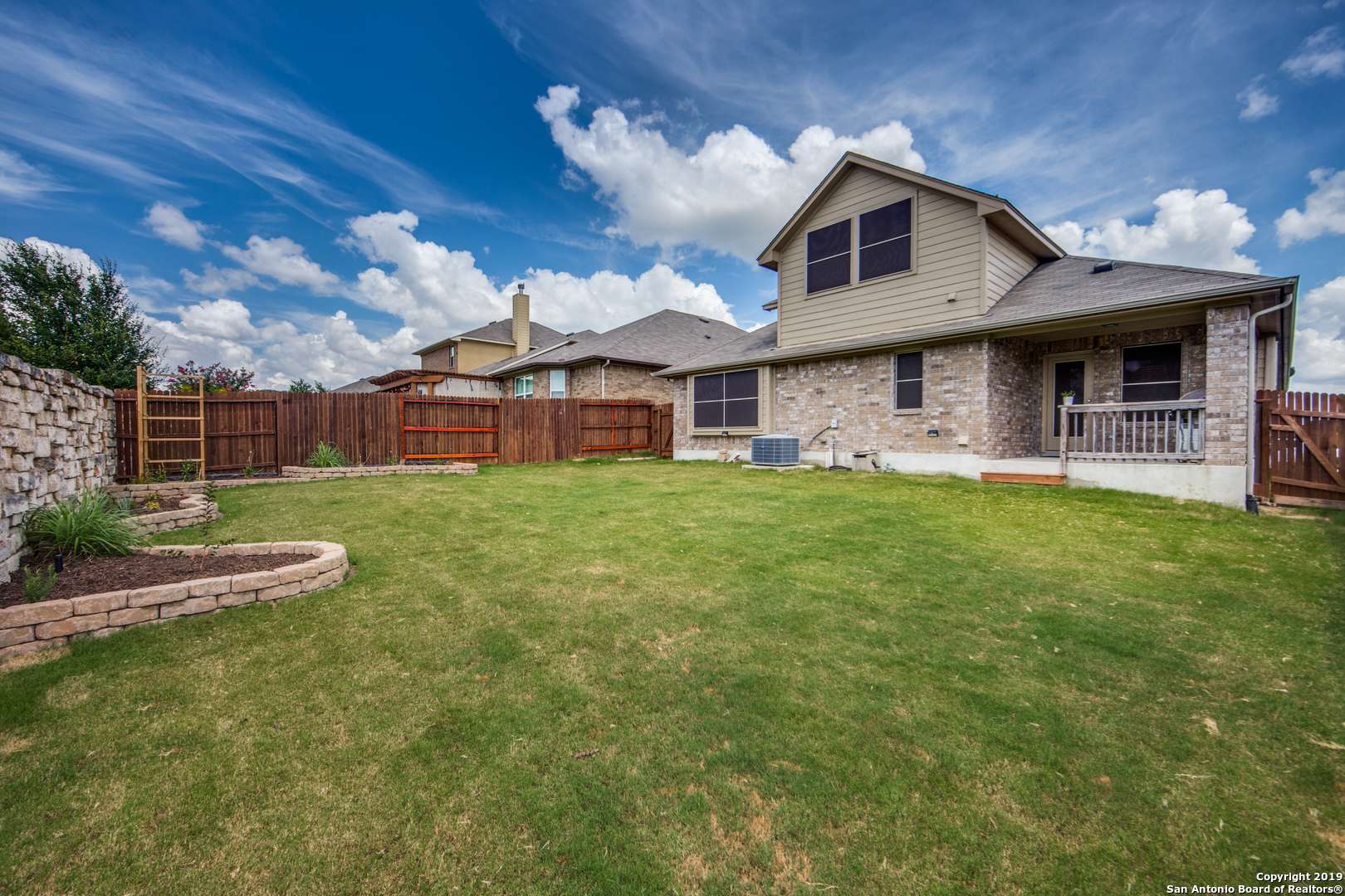Cibolo, TX 78108-1938,809 LASERRA