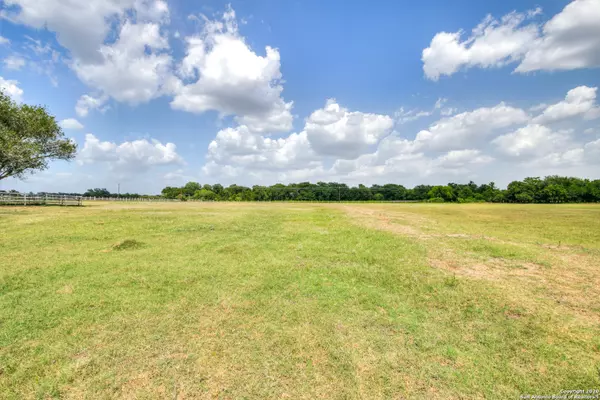 Dale, TX 78616-2620,5453 FM 3158
