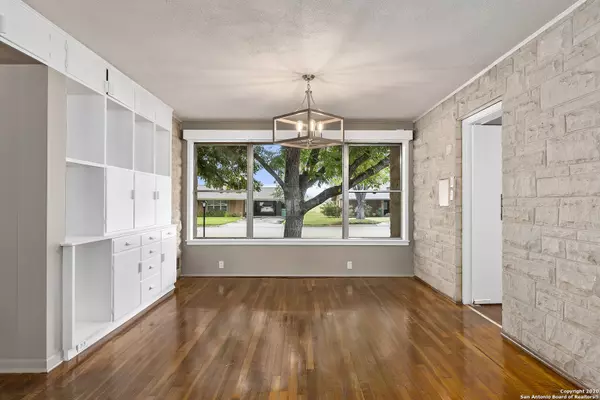 Luling, TX 78648,215 Mulberry Ave