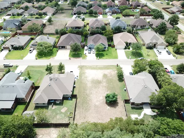 Selma, TX 78154-1876,15616 HILL LN