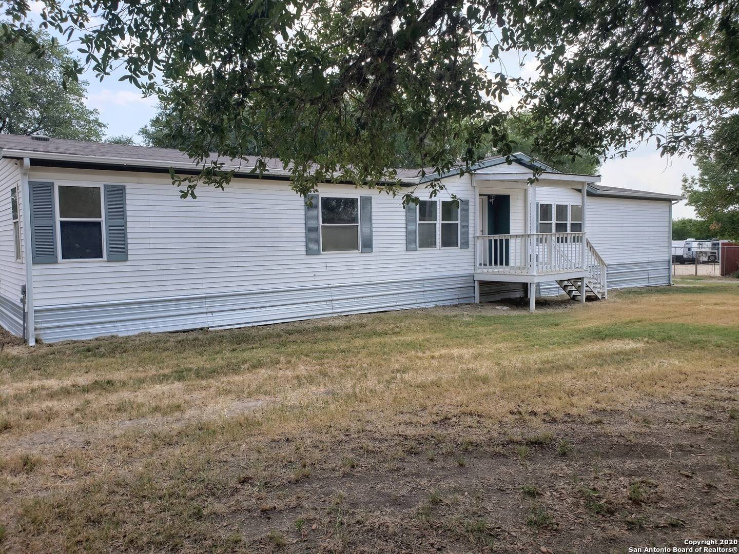 Marion, TX 78124-1672,700 SHORT WEYEL RD