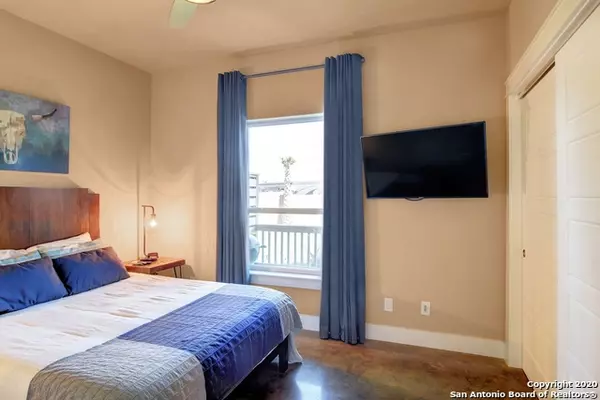 Port Aransas, TX 78373,247 W Roberts Ave UNIT 1A