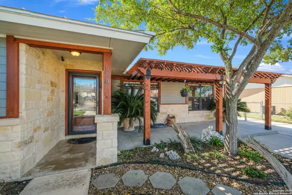 Poth, TX 78147,910 WESTMEYER ST