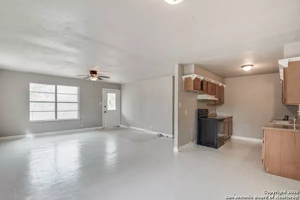 Von Ormy, TX 78073,21110 State Highway 16 S