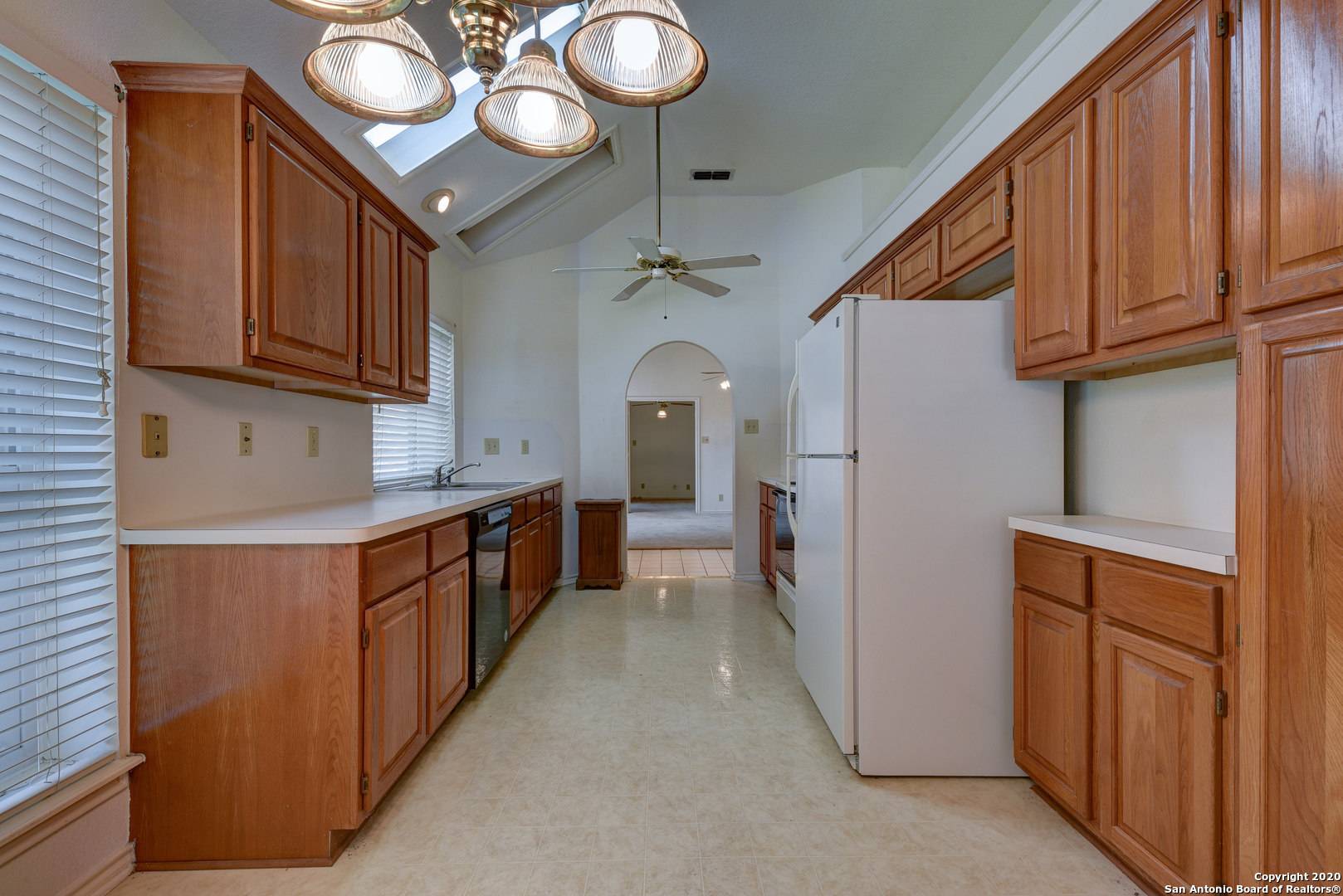 San Antonio, TX 78247-1986,5838 SPRING CROSSING