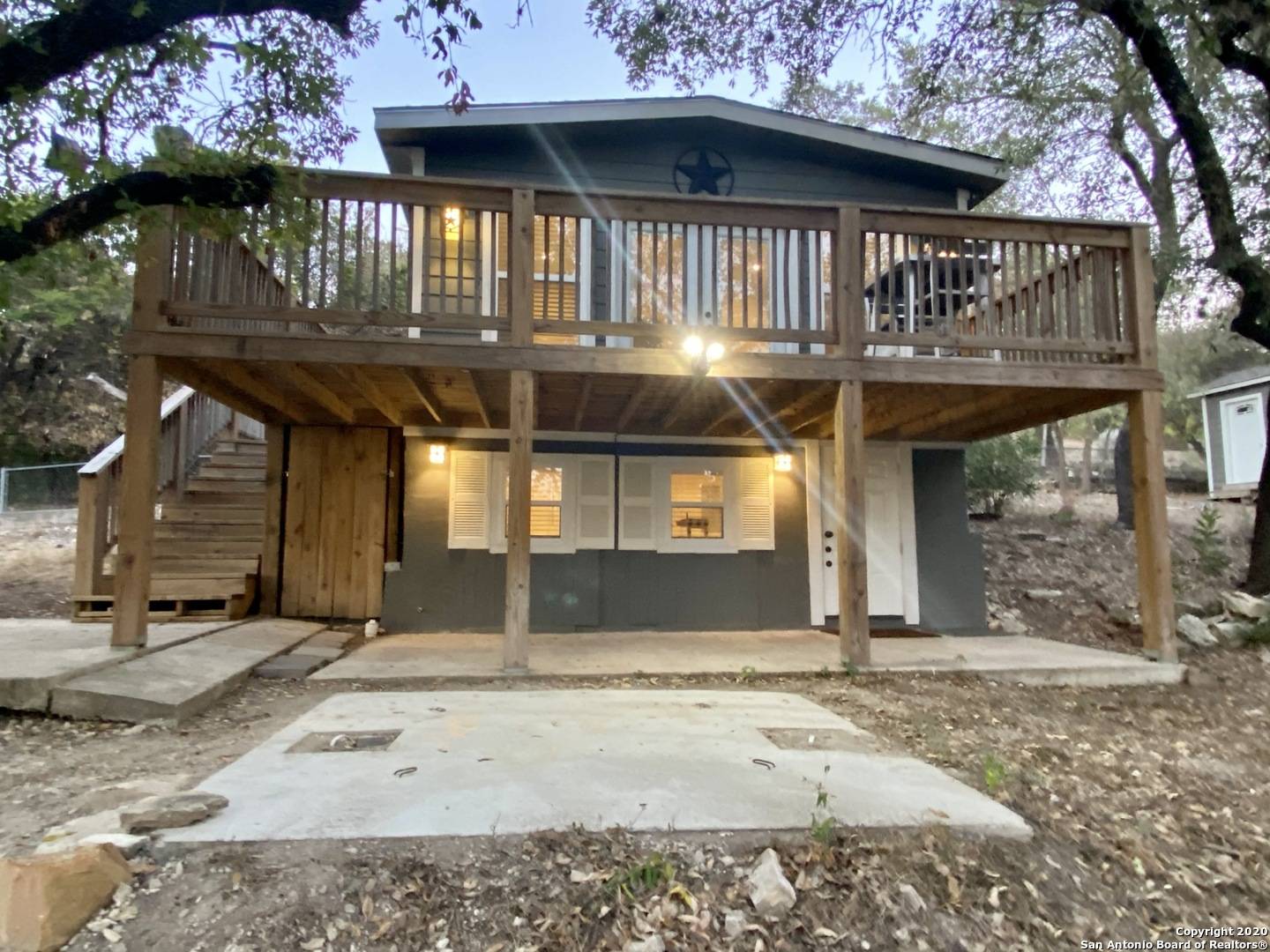 239 GEORGES RD, Lakehills, TX 78063