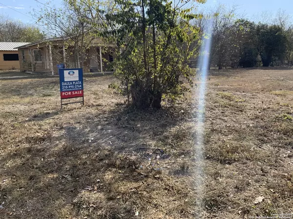 Seguin, TX 78155,0 AVENUE B