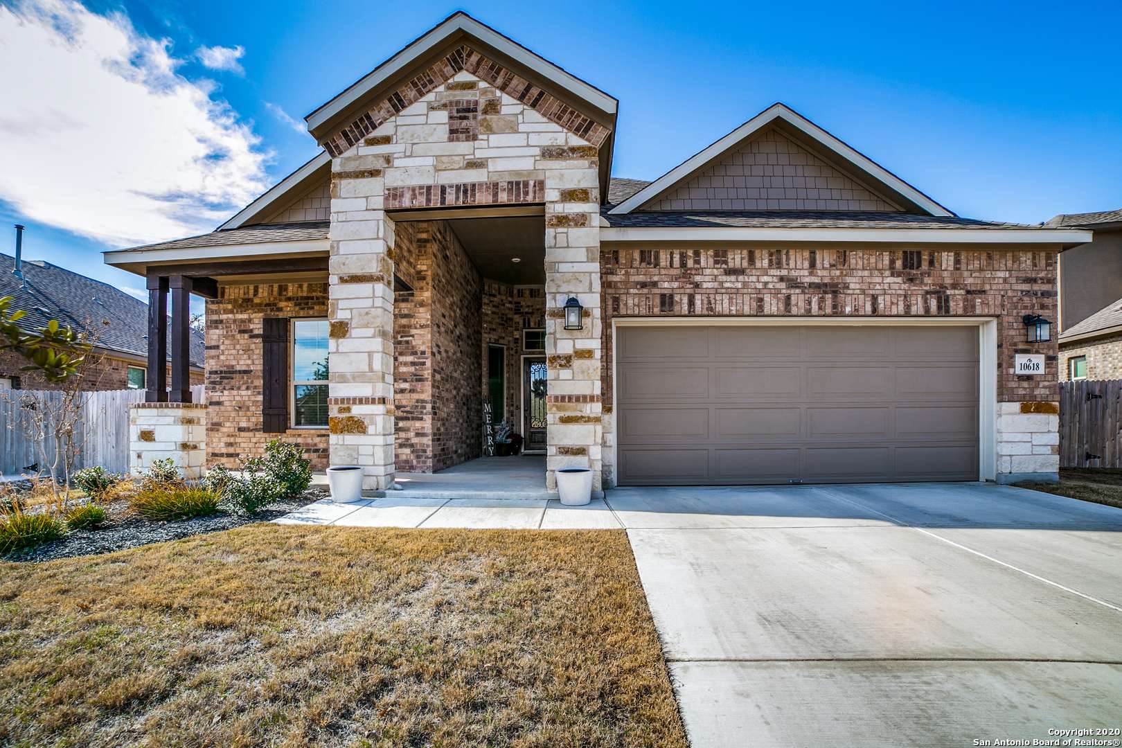 10618 FAR REACHES LN, Helotes, TX 78023-3972
