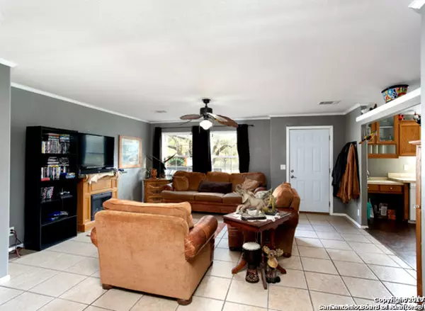 Floresville, TX 78114-6316,1169 COUNTY ROAD 331