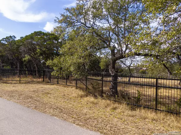 Canyon Lake, TX 78133,420 Simon Crest