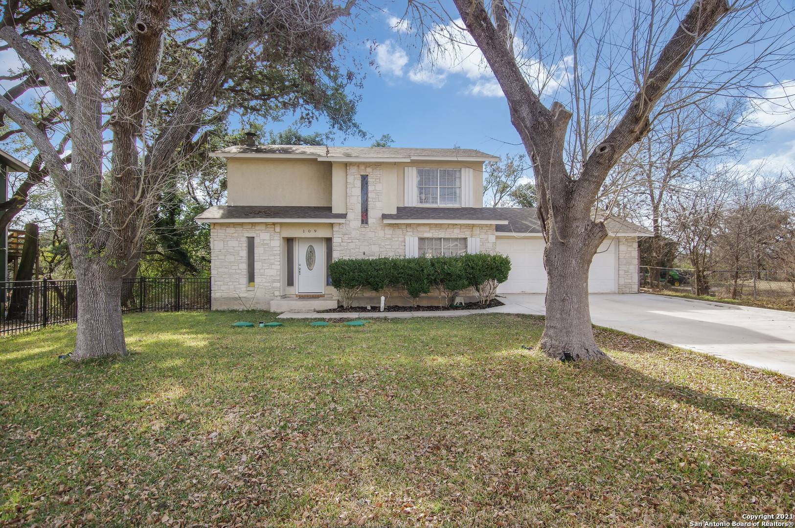 109 Oak Bluff Blvd,  Boerne,  TX 78006