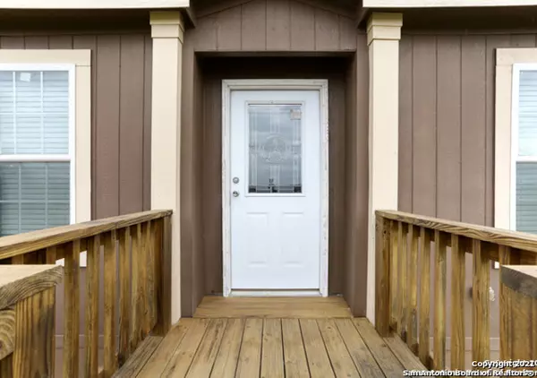 Floresville, TX 78114-6191,167 COUNTY ROAD 158