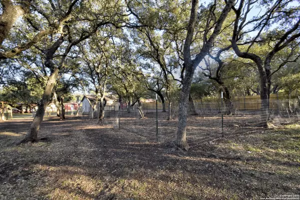 San Antonio, TX 78253-6826,332 COUNTY ROAD 381