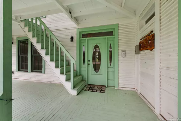 Hye, TX 78635,10120 US Highway 290