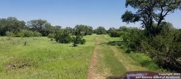 270 Private Road 3511, Hondo, TX 78861