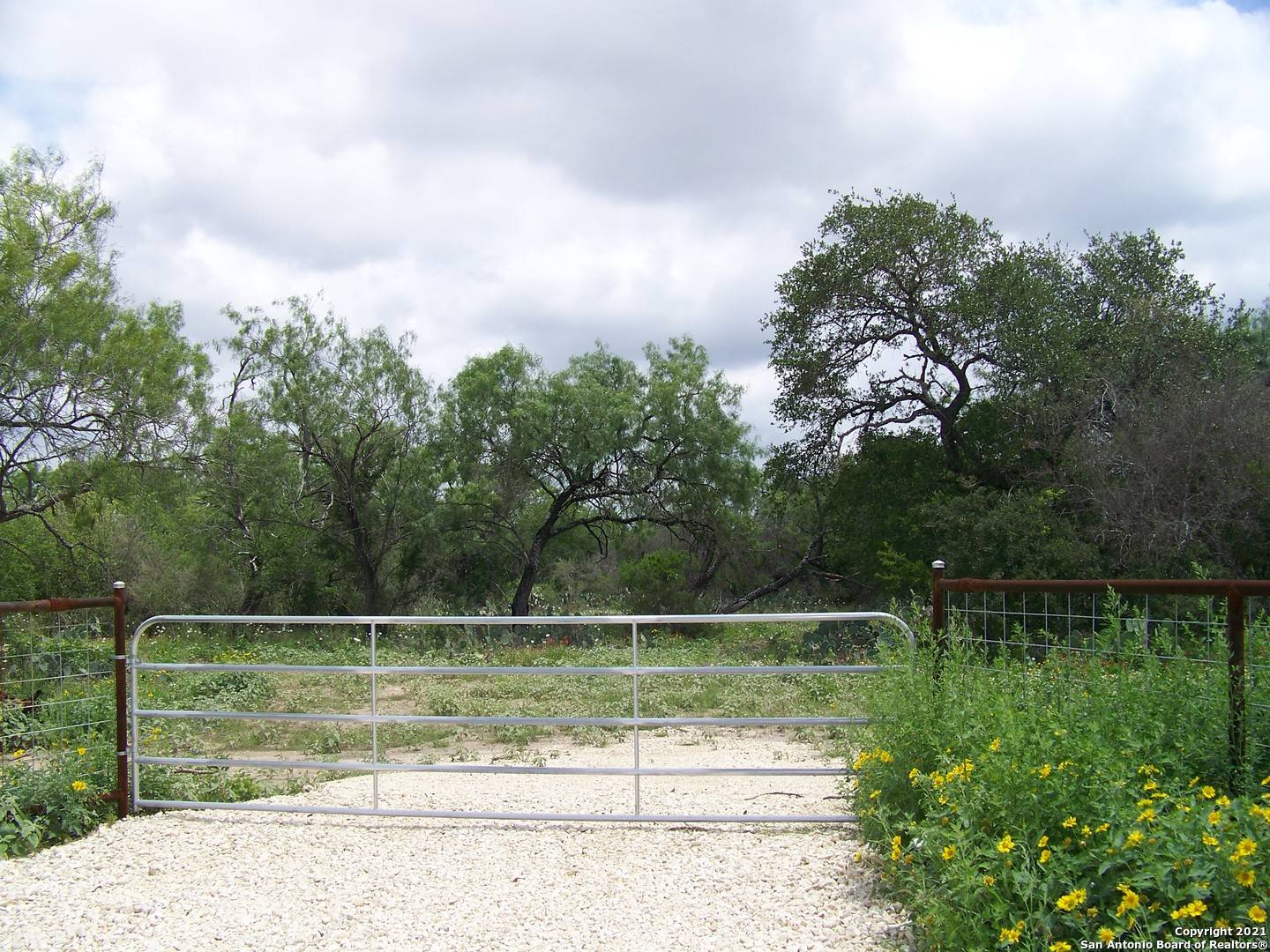 Bigfoot, TX 78005,4944 State Highway 173
