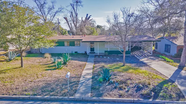 210 ROLLING GREEN DR, San Antonio, TX 78228-2450