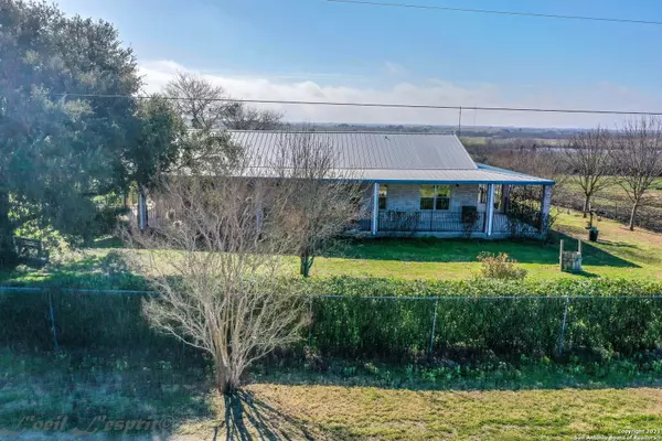 Seguin, TX 78155-1302,255 DEWEY LN