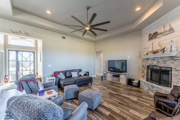 La Vernia, TX 78121-5718,132 WESTFIELD RNCH