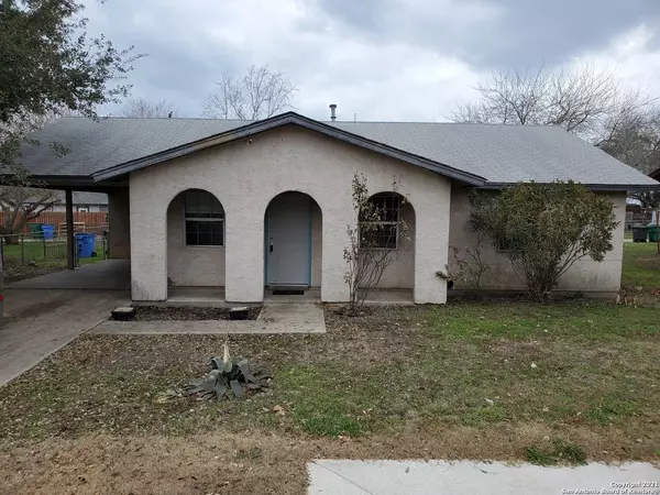 2316 Austin St., Seguin, TX 78155