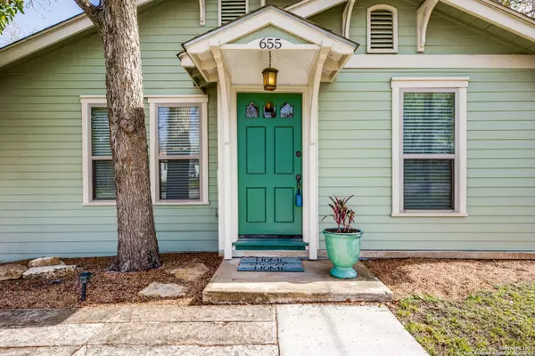 New Braunfels, TX 78130-4711,655 MAGAZINE AVE