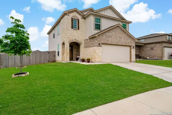 466 Harvest Pt, Selma, TX 78154