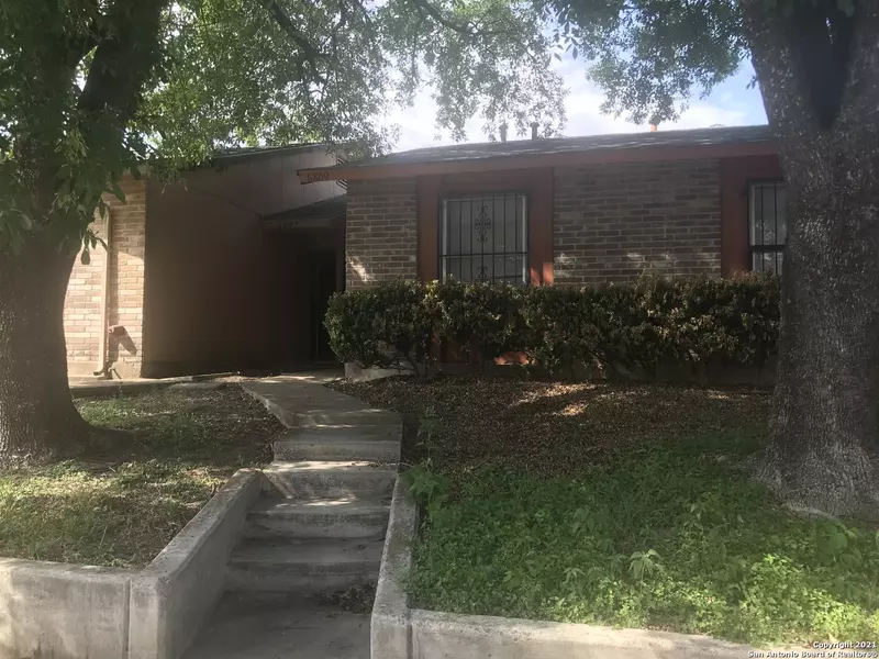 6809 NESTON DR, San Antonio, TX 78239-3324