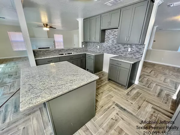 San Antonio, TX 78251-4943,1403 BUTLER DR