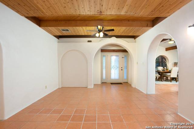 New Braunfels, TX 78132-4723,1008 MADELINE ST
