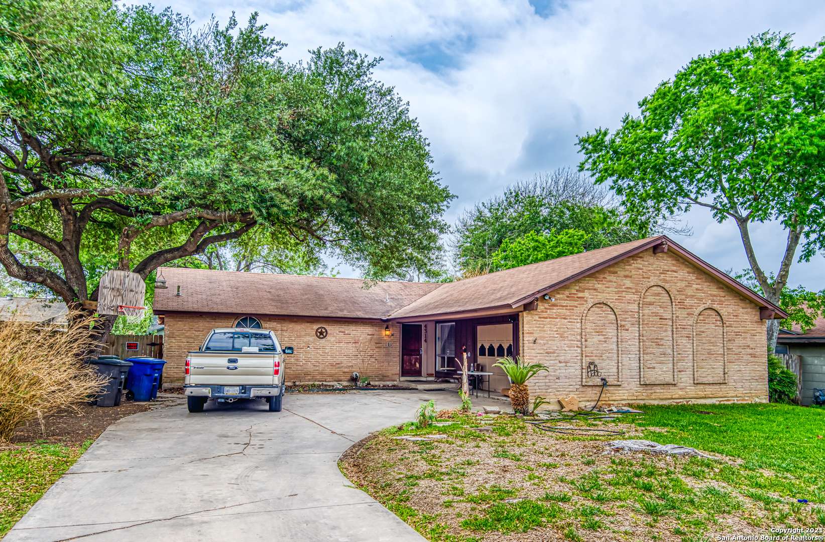 4314 LAS CRUCES ST, San Antonio, TX 78233-6808