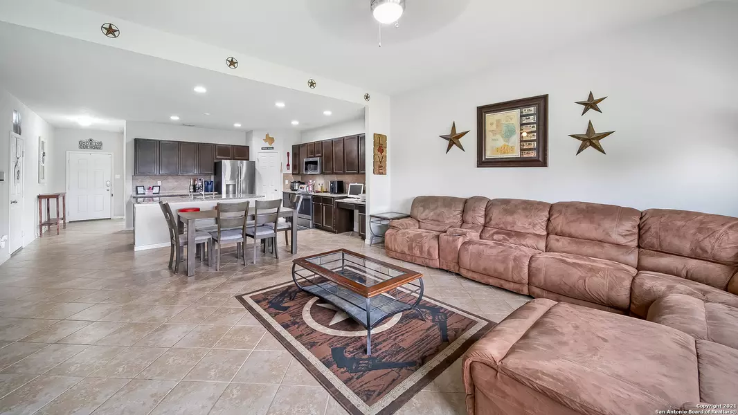 4023 PEASE PARK, Converse, TX 78109-3739