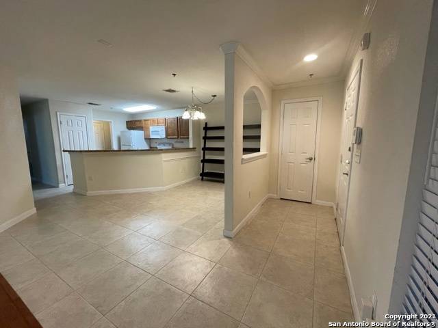 San Antonio, TX 78240-4721,7323 SNOWDEN RD UNIT 3105