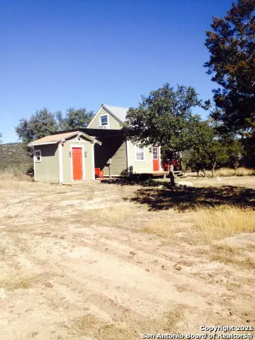 00 1 OX Rd, Uvalde, TX 78801