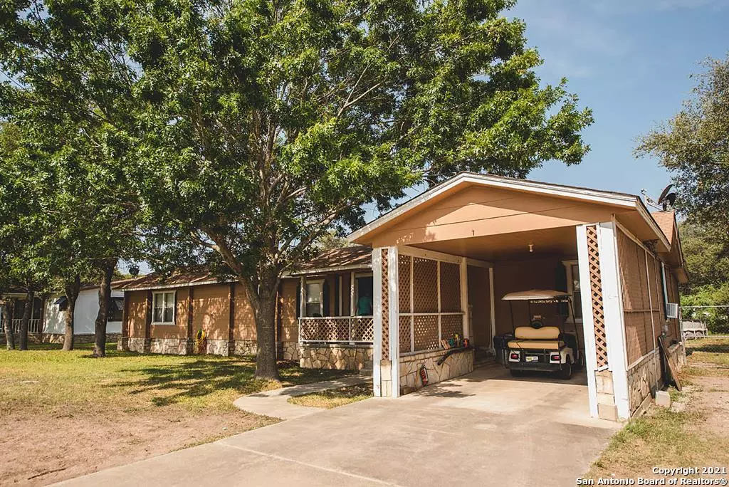 Brackettville, TX 78832,127 Walnut St