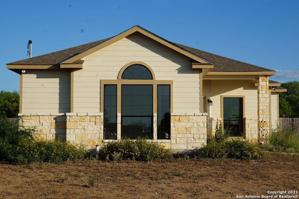 220 OAK, Crystal City, TX 78839