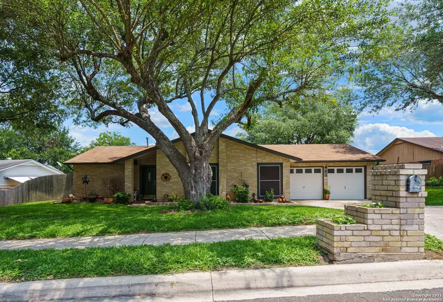 5722 PINE COUNTRY ST, San Antonio, TX 78247-1429