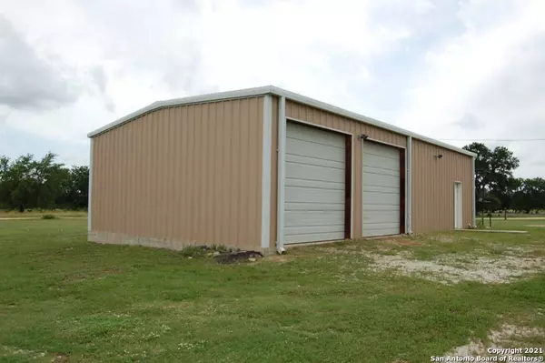 Hondo, TX 78861,561 County Rd 121