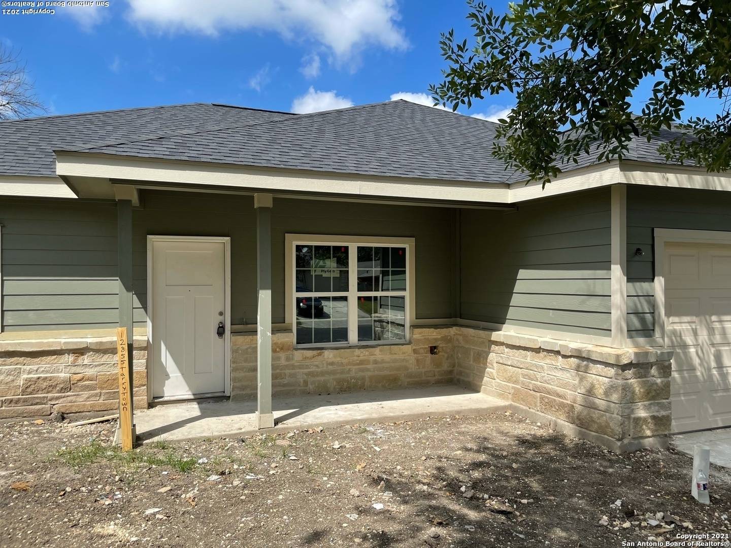 12855 Tarrytown St, San Antonio, TX 78233-4657