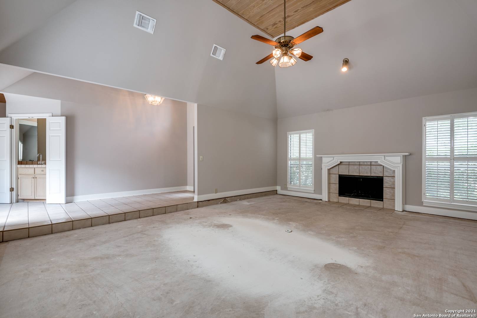 San Antonio, TX 78216-1941,13771 BLUFF VILLAS CT